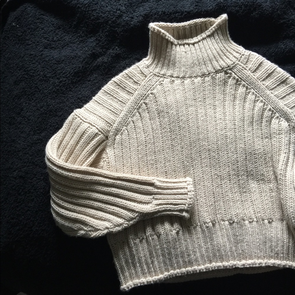 H&M Beige Turtleneck
